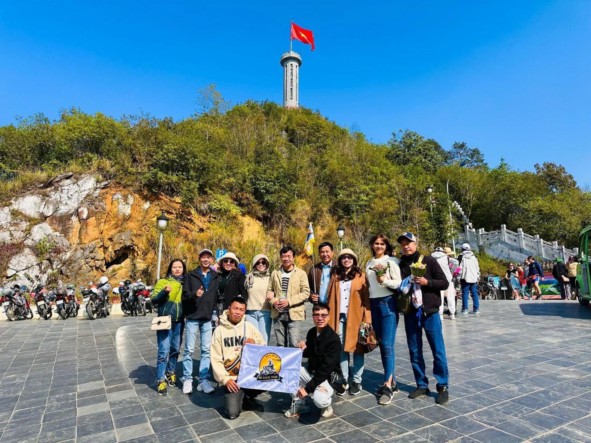 하 기앙 Tl Adventure Tour & Motorbike 아파트 호텔 외부 사진