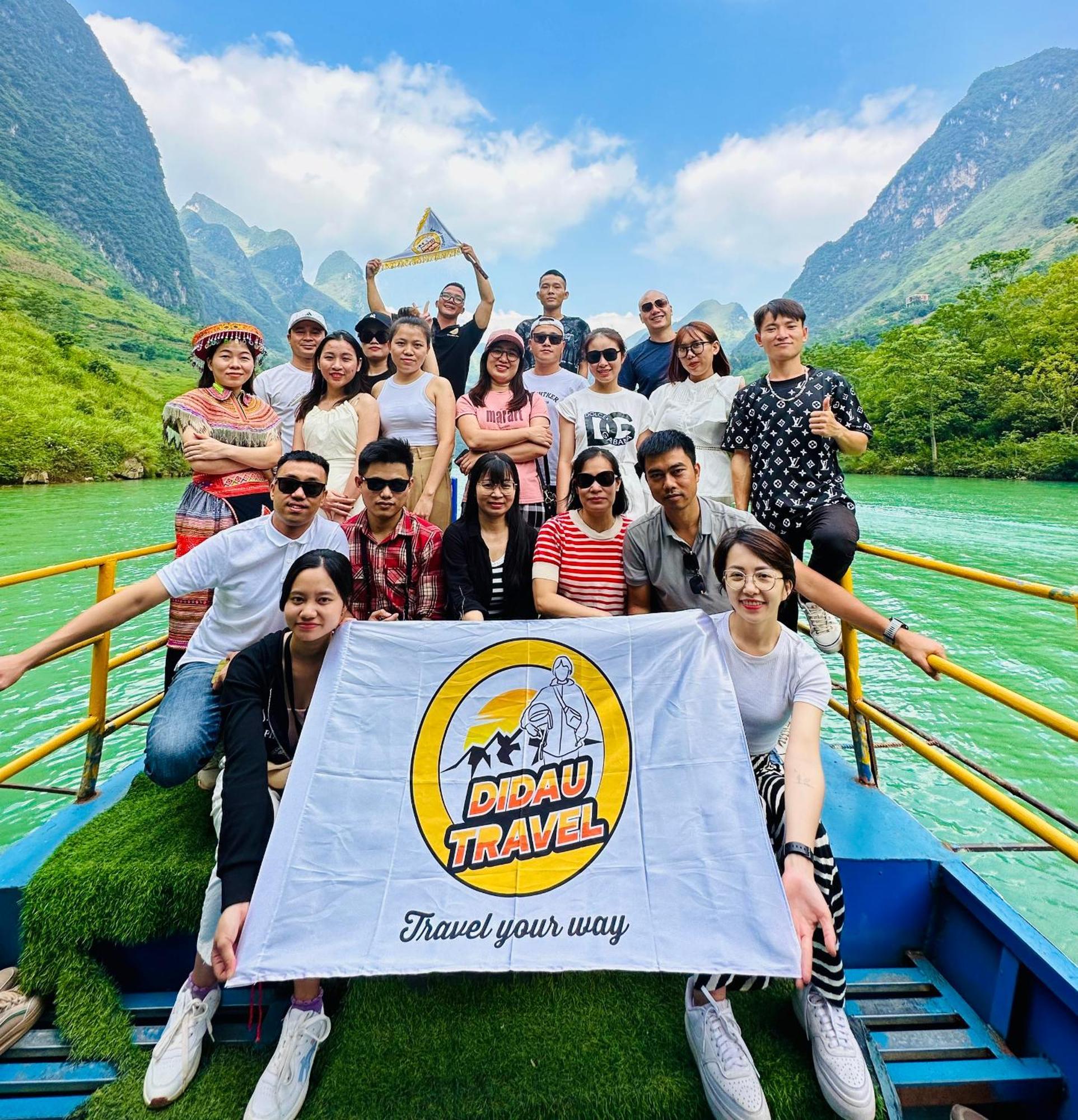 하 기앙 Tl Adventure Tour & Motorbike 아파트 호텔 외부 사진