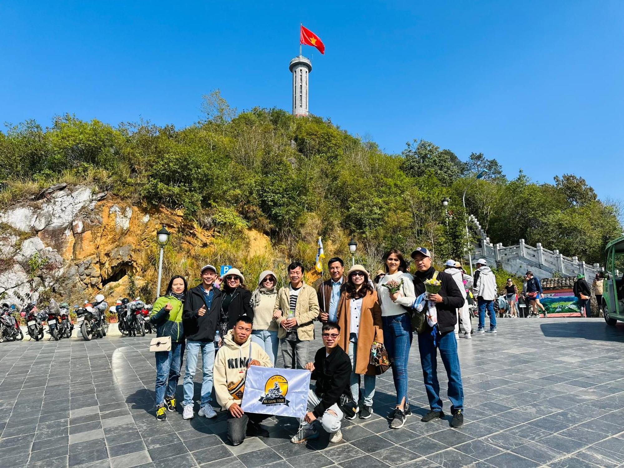 하 기앙 Tl Adventure Tour & Motorbike 아파트 호텔 외부 사진